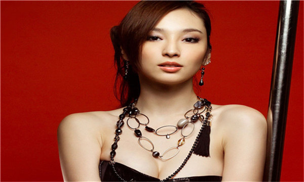 右江替人生小孩多少钱,替人怀孕生孩子赚钱